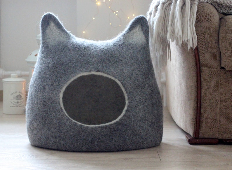 Cat bed with ears from natural grey wool. Felted wool cat cave. Small dog bed. Stylish gift for pets. image 3
