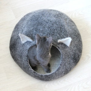 Cat cave with ears. Wool cat house. Gift for pets image 5