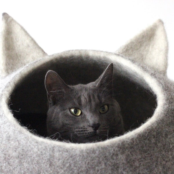 Cat bed with ears, wool cat cave cot. Cat house, cat nap. Natural grey pet bedding furniture.