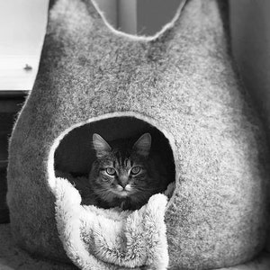 Cat bed with ears from natural grey wool. Felted wool cat cave. Small dog bed. Stylish gift for pets. image 9