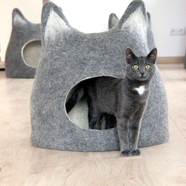 Cat bed with ears from natural grey wool. Felted wool cat cave. Small dog bed. Stylish gift for pets.