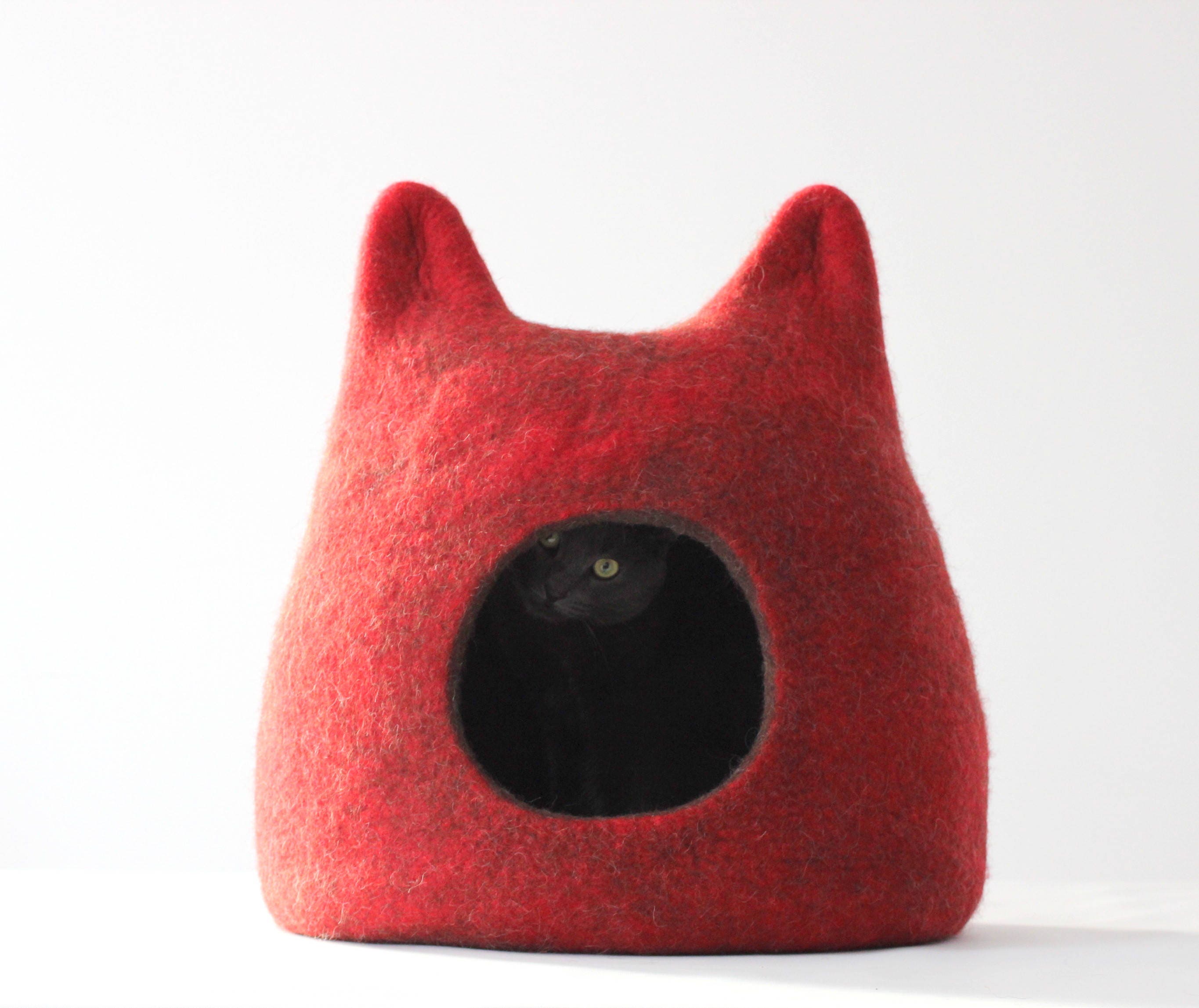 Cadeau Pour Animaux de Compagnie. Lit Chat La Laine. Vacances Grotte Brun Rouge.