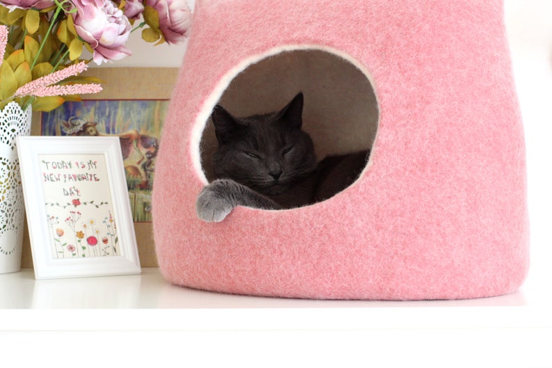 Comfy Cat Bed. Pale Pink Cat Cave. Wool Cat House. Gift for Etsy