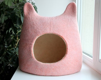 Peach cat bed. Comfy wool cat bed. Cat cave. Wool cat house. Gift for pets.