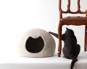 Wool cat bed. Natural beige felted cat bed. Pet lovers gift.