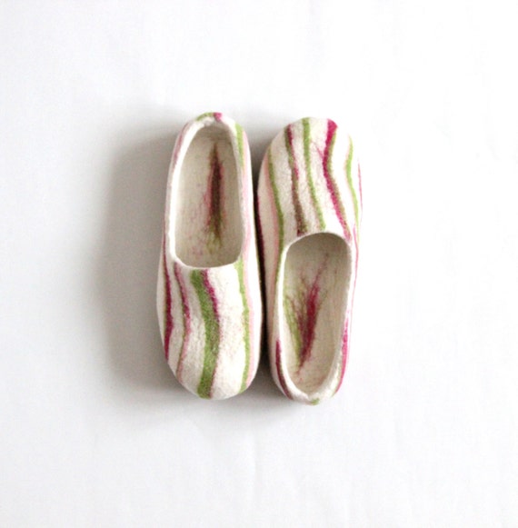 Filz Pantoffeln für Frau Wolle Holzschuhe weiße Wolle | Etsy Filz Hausschuhe Filz Holzschuhe Wolle Hausschuhe Frau | Etsy