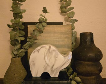 Vintage Marble Effect Elephant Sculpture | MCM Minimalist | White Grey Swirl | Wildlife Decor