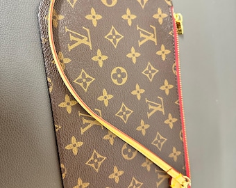 Louis Vuitton Monogram Pochette Pouch, Brown Canvas Zip Clutch (12cm x 25cm)