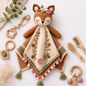 Häkelanleitung für ein Waldfuchs-Kuscheltier (PDF), Amigurumi-Schmusedecke, Babykuscheltier mit Blumenkranz, mittelschwer, Sofort-Download