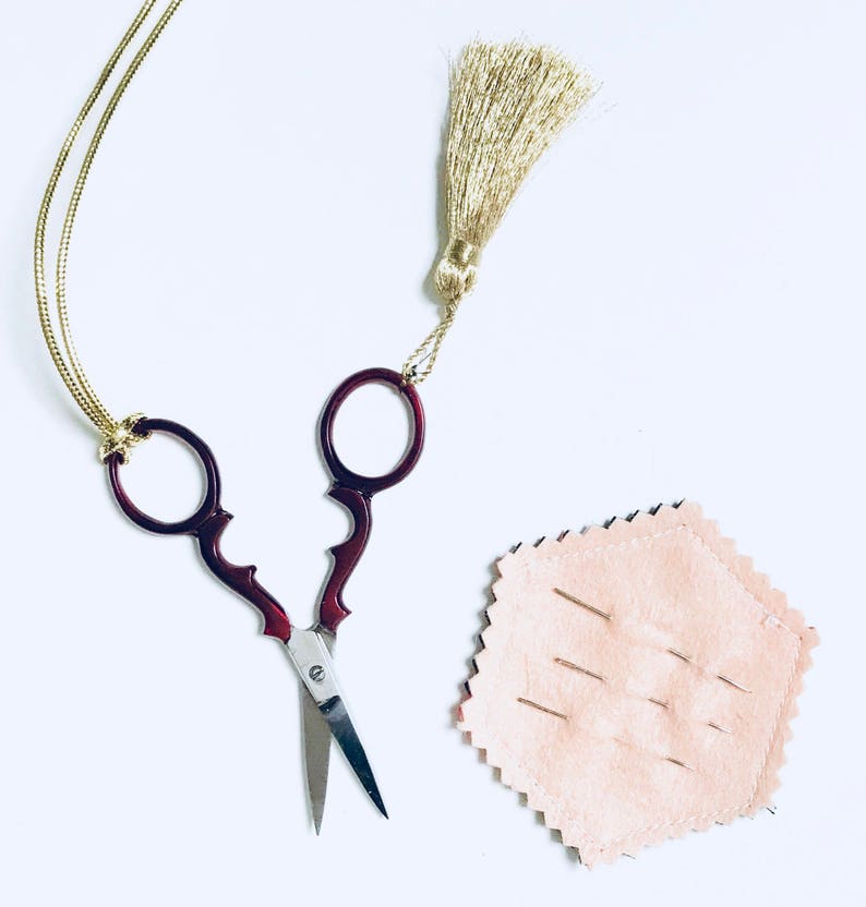 Red rose Skull Gold leaves full needlework paraphernalia with gorgeous scissors and a needle minder Modern EMBROIDERY KIT Gift Box