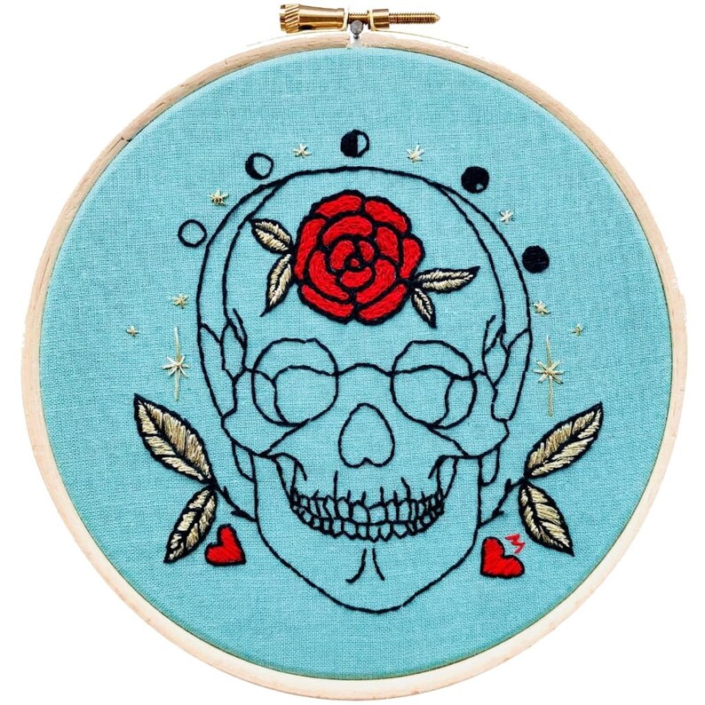 Red rose Skull Gold leaves full needlework paraphernalia with gorgeous scissors and a needle minder Modern EMBROIDERY KIT Gift Box