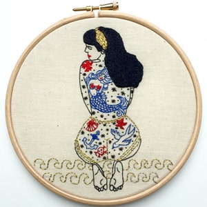 Modern Embroidery Kit, DIY kit, Hand embroidery pattern Tutorial in English or in French. Summer Tattooed Lady. Intermediate Level. image 9