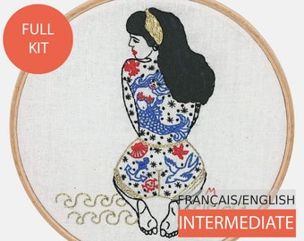 Modern Embroidery Kit, DIY kit, Hand embroidery pattern - Tutorial in English or in French. Summer Tattooed Lady. Intermediate Level.