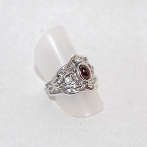 Granaat Prachtige ring van Kreitto design juwelen, Edelstenen, Sterling zilveren ring, Hellenic design, Grieks design statement ring.