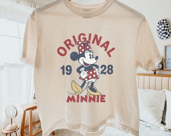 Comfort Colors® Minnie Boxy Cropped Shirt, Cute Minnie Shirts, Retro Minnie T-shirt, Mouse Shirt, Family Vacation Tshirt, Mickey Lover Gift