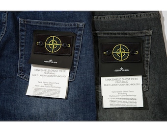 Jeansy Stone Island z haftem – styl uliczny