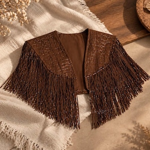 Damesbruiloftscape van bruin en zwart krokodillenleer met franjes, western boho cowgirl schouderdoek festivaloutfit