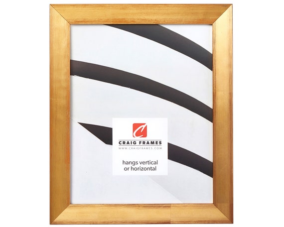 Black 22x28 Gallery Poster Frame with 18x24 Mat - Wide Molding - Includes  Attached Vertical and Horizontal Hanging Hardware - Crystal Clear  Plexiglass