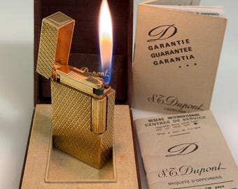 Vintage S.T. Dupont Ligne 1 Großes guillochiertes, vergoldetes Feuerzeug mit Klickgeräusch