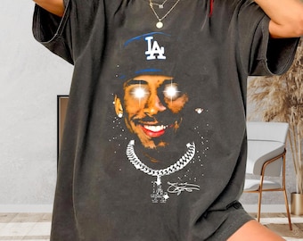 Kobe Bryant Graphic T-Shirt, Vintage Basketball Tee, LA Legend Streetwear Shirt, Comfort Colors 1717 Oversized Unisex Tee