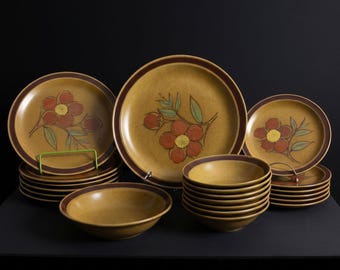 Vintage 1970s NS Red Poppy Stoneware Dinnerware Set, 21 Piece Hand Painted Japanese Mid Century Modern Kitchen, Retro Earth Tone Dishes