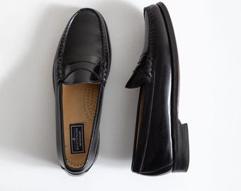 Vintage 70s Black Leather Penny Loafers | Mens 9.5 Narrow / Womens 11 | Made in USA | Dark Academia Aesthetic | Vintage Bostonian Impression