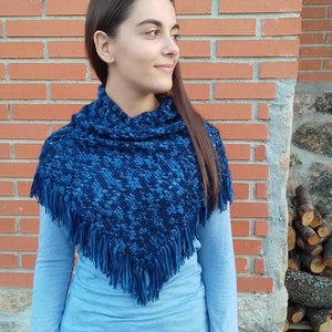 Gloriarte V-neck with fringes