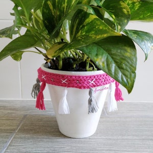 Gloriarte Crochet Flower Pot Ribbon with Tassels image 2