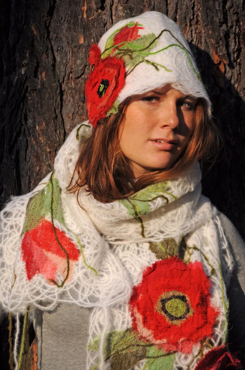 White Wool Scarf Decorated With Textile Flowers Poppies Etsy