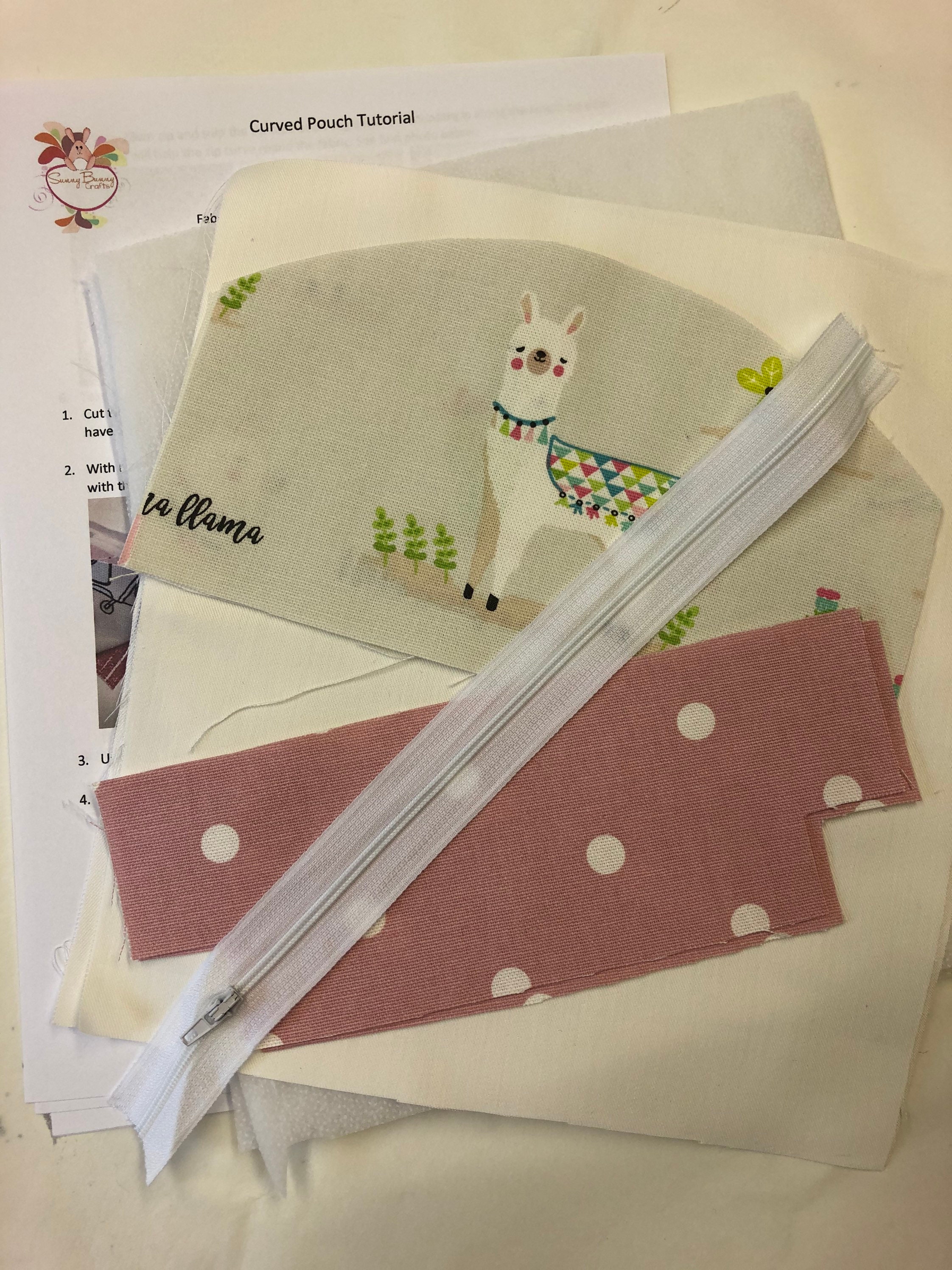 Pouch Kit - Curve Zip Pouch - Etsy UK