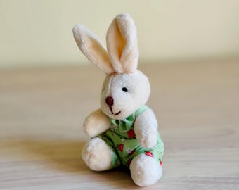 Adorno de conejito color crema, atuendo floral, decoración de primavera de Pascua, juguete de conejo de peluche