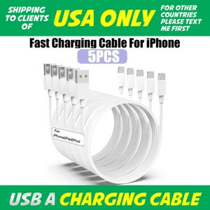 Könnte beinhalten: Weiße USB-Ladekabel für das iPhone, aufgerollt und so angeordnet, dass fünf Kabel zu sehen sind. Der Text auf dem Bild lautet "Fast Charging Cable For iPhone" und "5PCS". Die Kabel sind mit "For iPhone|iPad|iPod" beschriftet.