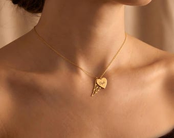 Hjärtformad halsband med personlig text, personligt hänge med änglavinge, namnberlock med minnesmotiv, gåva med sympati