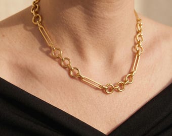 Grovt guldfärgat chokerhalsband, djärvt grovt statementhalsband, stort kedjehalsband, handgjort unikt statementhalsband, julklapp till henne