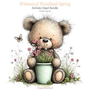 Könnte beinhalten: Eine bezaubernde Illustration eines Teddybären, der einen Topf mit rosa Blumen hält. Der hellbraune Bär sitzt im Gras mit einem Schmetterling. Der Text "Whimsical Woodland Spring Animals Clipart Bundle" ist oben zu sehen.