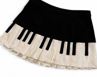 Minifalda negra con teclas de piano