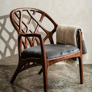 Moderner skulpturaler Stuhl, Mahagoniholzakzent, zeitgenössischer Esszimmerstuhl, gepolsterter Designersitz