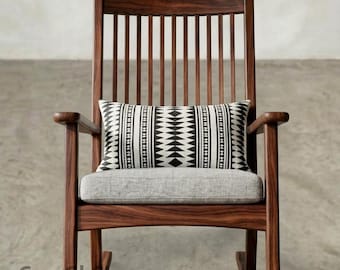 Mecedora de madera con acabado a mano, mecedora decorativa de mediados de siglo, sillón de descanso color nogal, tapizada para habitación infantil.