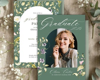 Plantilla de anuncio de graduación floral verde salvia, invitación a fiesta de graduación con foto (descarga digital)