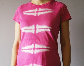 Tie Dye Women Pink T-shirt Size Medium Hand Dyed Unique Girls Top Vegan Urban Outfit Hippie Chic Organic Cotton Triangle geometric pattern