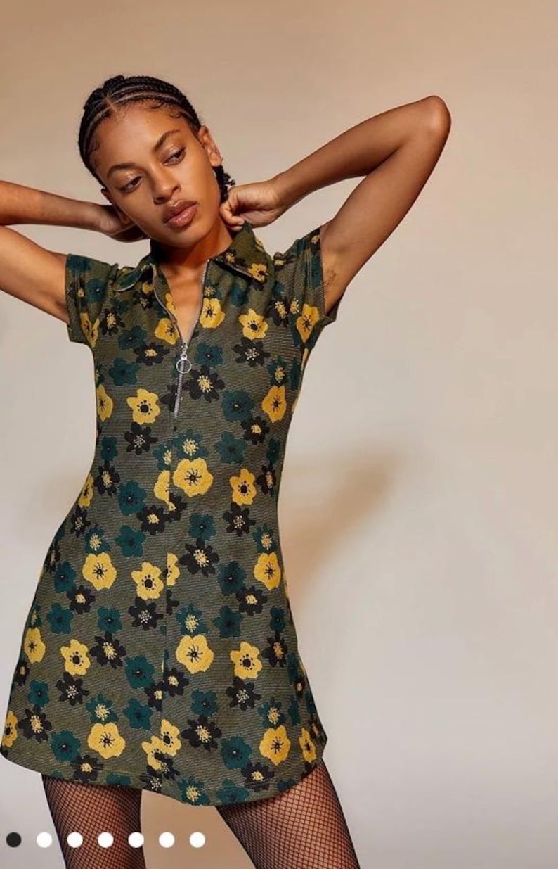 Urban Outfitters Arlo miniklänning i retro blommönster bild 1