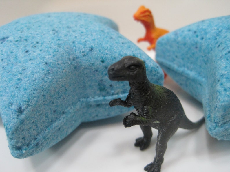 Dinosaur Bomb Dark Blue Star Bath Bomb With Plastic Dinosaur | Etsy