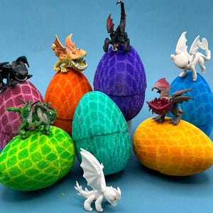 Dragon Egg Bath Bomb with Dragon Toy Inside image 8