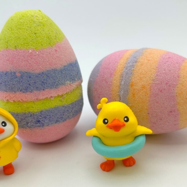 Rainbow Egg Bath Bomb with Toy Duck Inside