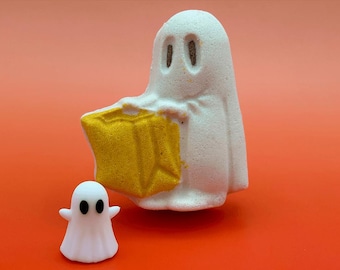 Halloween Ghost Trick-or-Treater Bath Bomb for Kids with Surprise Ghost Toy Inside