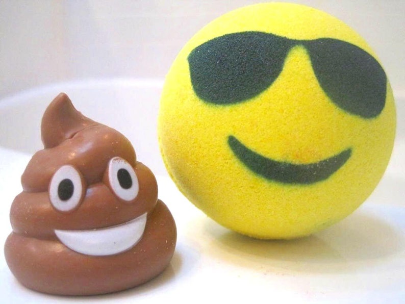 Emoji Bath Bomb with Toy Inside Yellow image 1