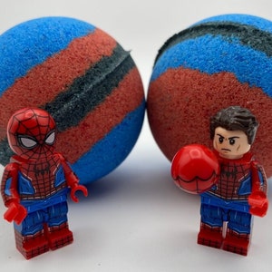 Spider Superhero Bath Bomb with Toy Minifigure Inside