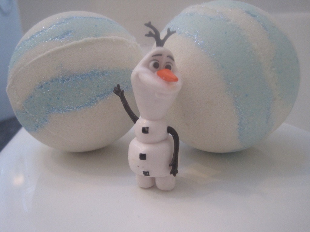 OLAF Bath Bomb - Olaf Toy Appears as Bath Bomb Melts
