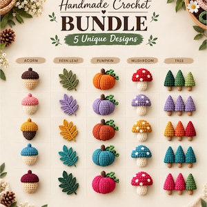 Op de afbeelding: Een handgemaakte haakbundel met 5 unieke ontwerpen: eikels, varenbladeren, pompoenen, paddenstoelen en bomen. Elke categorie toont vijf variaties in verschillende kleuren, waaronder tinten rood, oranje, geel, blauw, paars en groen.