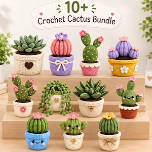 Peut inclure: Un ensemble de plus de 10 cactus au crochet dans divers pots. Le lot comprend des cactus verts, roses, violets et jaunes avec de petites fleurs, certains avec des visages brodés, et des pots décorés de cœurs, de nœuds et de motifs floraux.